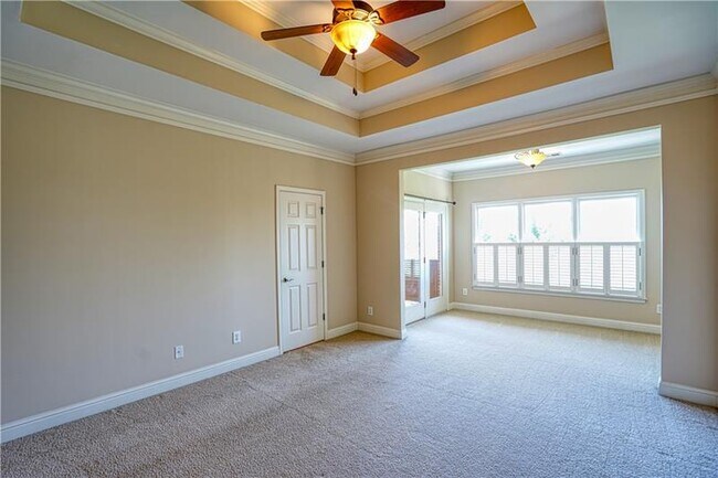 Building Photo - 610 Parkside Village Dr