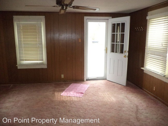 Building Photo - 1 br, 1 bath House - 521 3rd Avenue