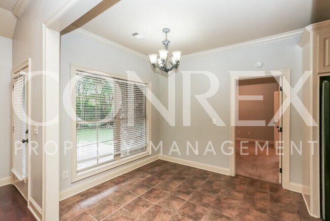 Building Photo - Reservoir Living at the Regatta!