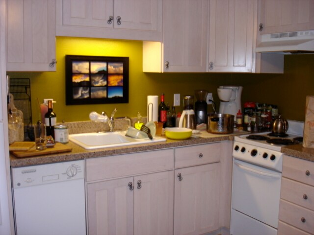 Kitchen - 3211 Redstone Rd