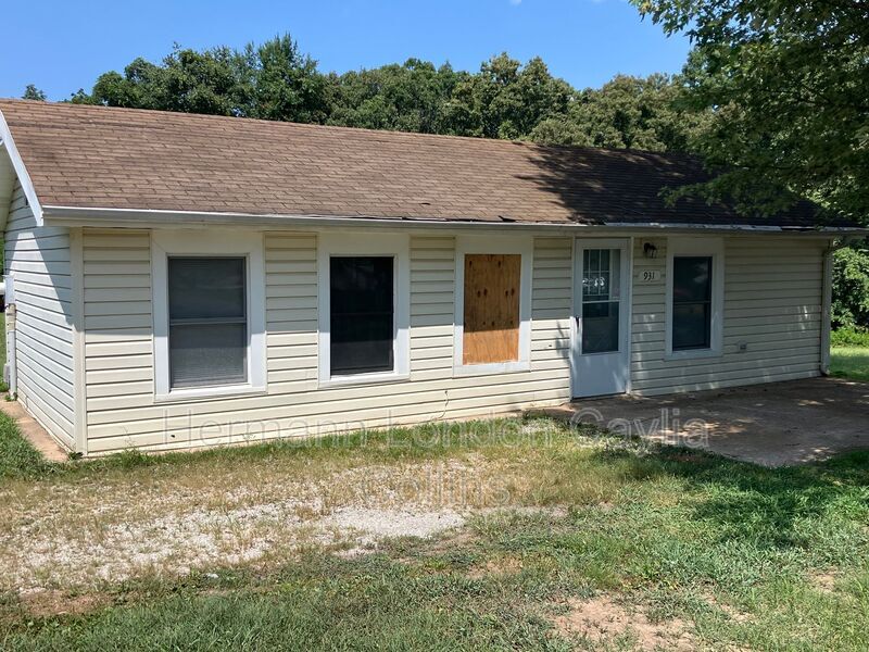 Primary Photo - 931 Montebello Rd