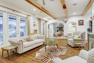 Building Photo - 2629 University Blvd