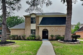 Building Photo - 8015 Democracy Ct