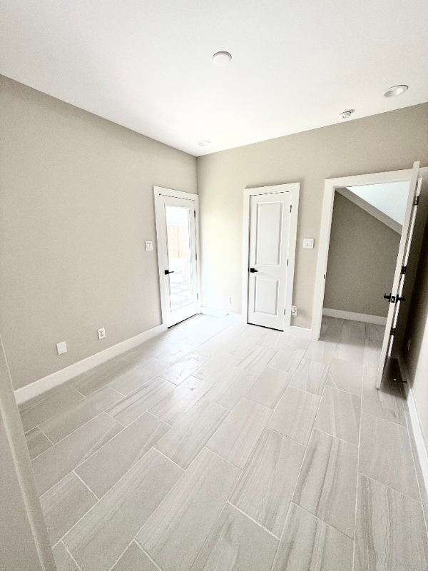 Building Photo - 8307 Brecha Ln