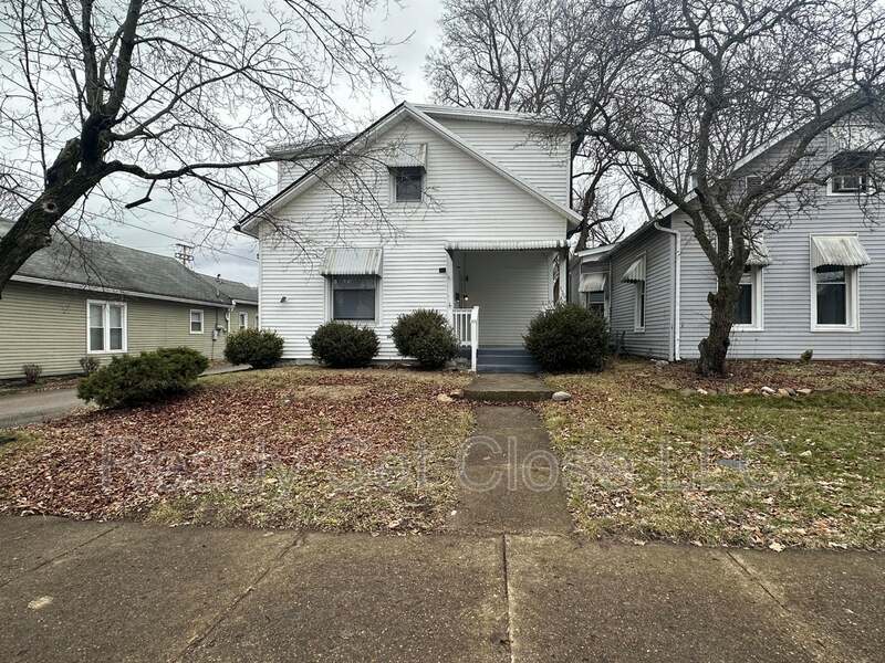 Foto principal - 156 W High St