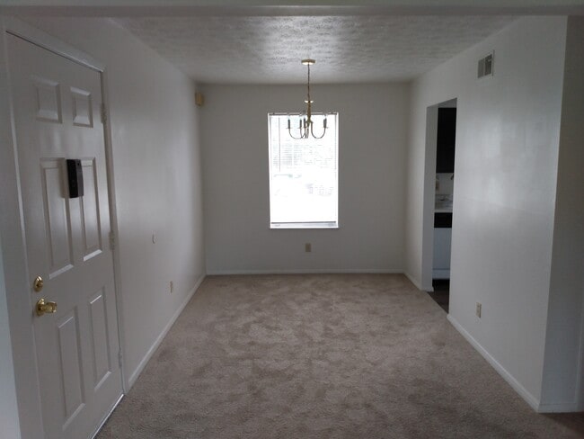Building Photo - 8047 Pippin Rd