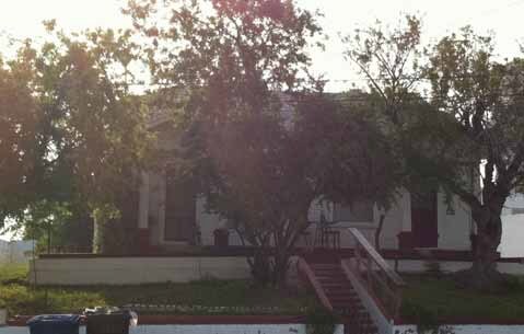 Building Photo - 210 S Tancahua St