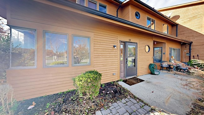 Building Photo - 121 Brandywine Ct