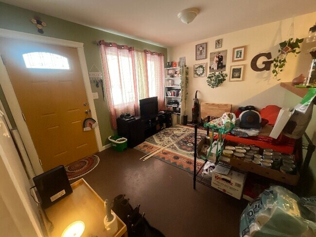 Foto del edificio - 15840 W Hess Ln