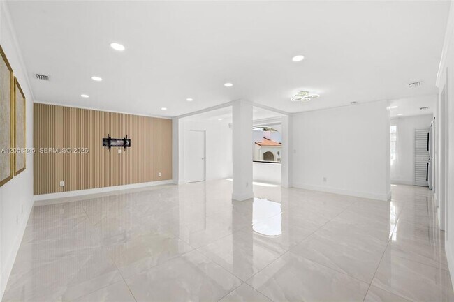 Foto del edificio - 3571 Magellan Cir