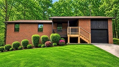 Building Photo - 2840 Alexandria Dr SW