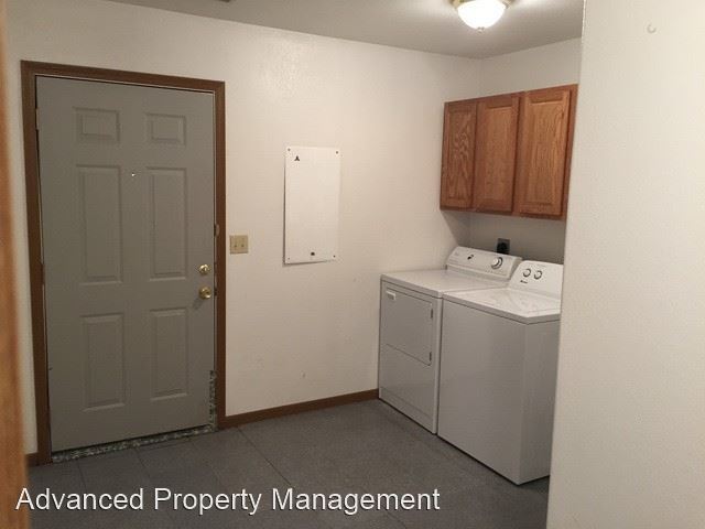 Building Photo - 4 br, 2 bath House - 607 Vattier Unit B