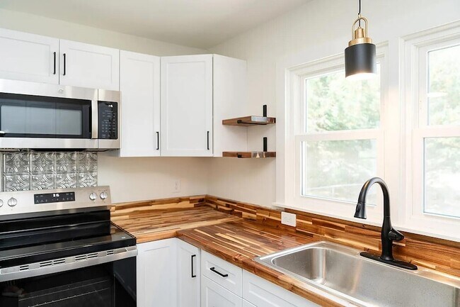 Foto del edificio - 3351 Black Oak Cir