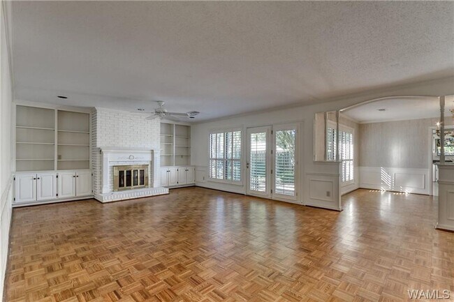 Building Photo - Fantastic 3BR 2Ba in popular Reston Place!