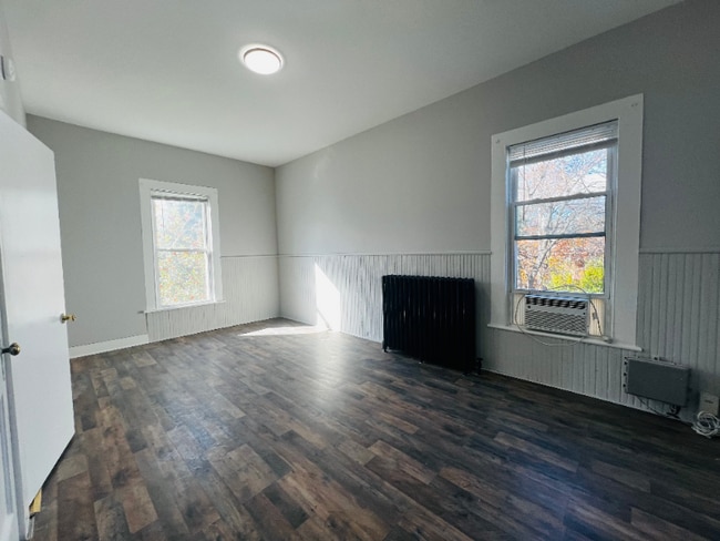 Building Photo - 503 Hanover St