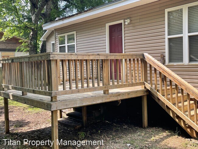 Building Photo - 3 br, 1 bath House - 514 W Ashley St.