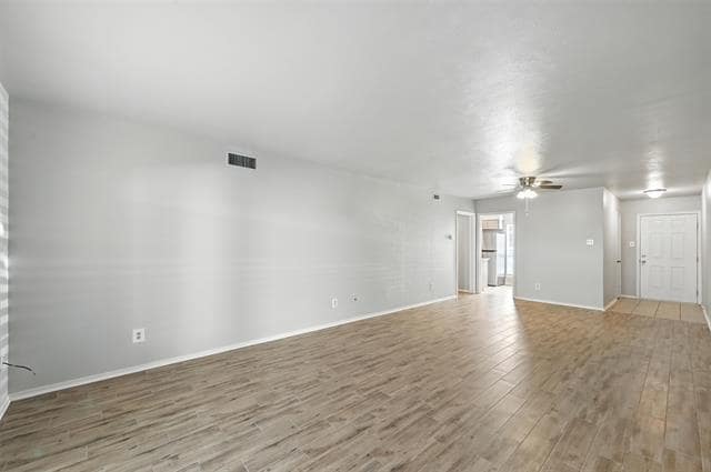 Building Photo - 4022 Ridglea Country Club Dr