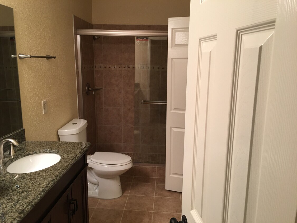 Primary Photo - 201 Glenwood Dr