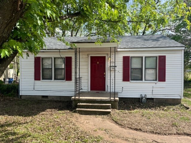 Primary Photo - 4954 W 2nd St