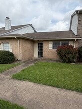 Building Photo - 6423 S Briar Bayou Dr