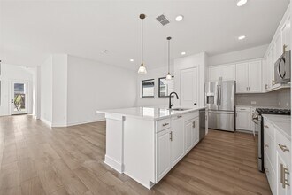 Building Photo - 16915 Chapel Knox Dr