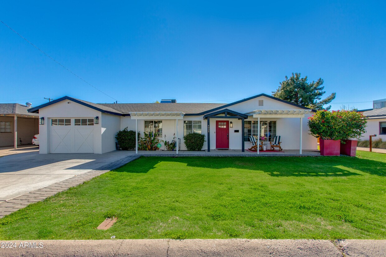 Foto principal - 4035 E Indianola Ave