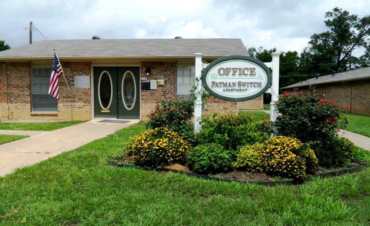 Primary Photo - Patman Switch Apartments