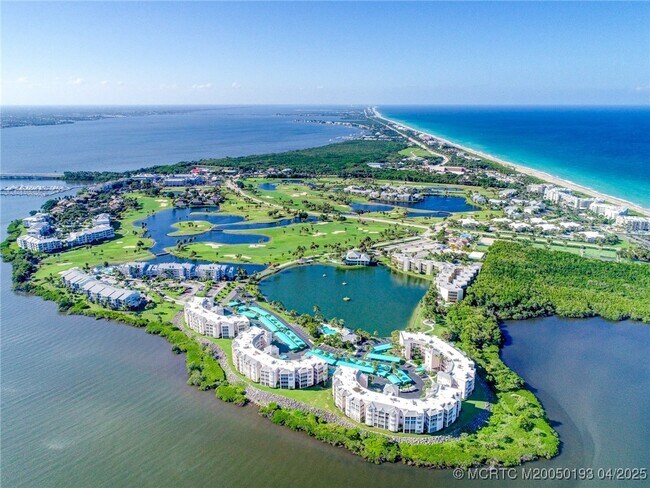 Foto del edificio - 5799 NE Island Cove Way