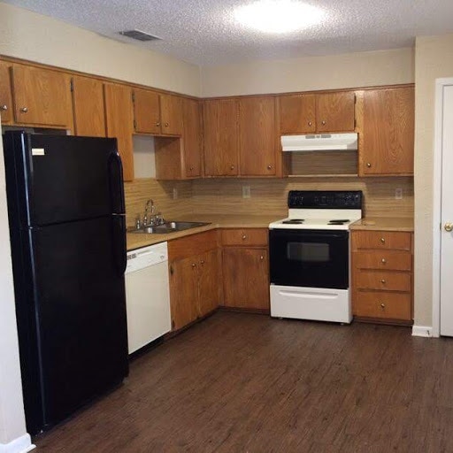 Building Photo - 1707 Shely St