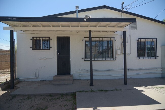 Foto del edificio - Charming 1 Bedroom 1 Bath House! Great Central Tucson Location!