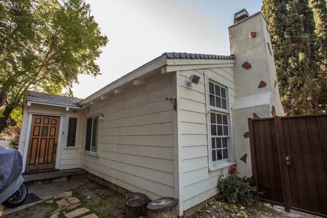Building Photo - 5712 Shirley Ave