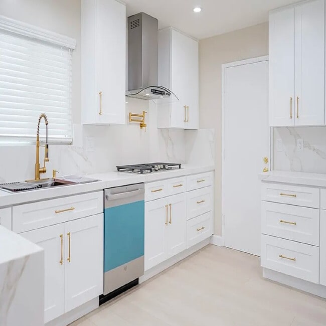 Building Photo - 16840 Superior St