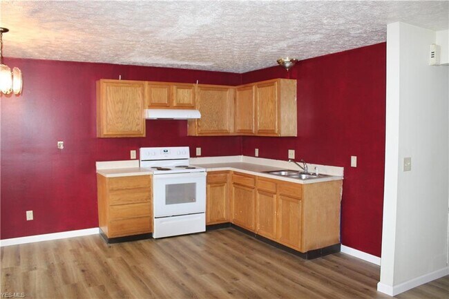 Building Photo - 159 Weller Dr
