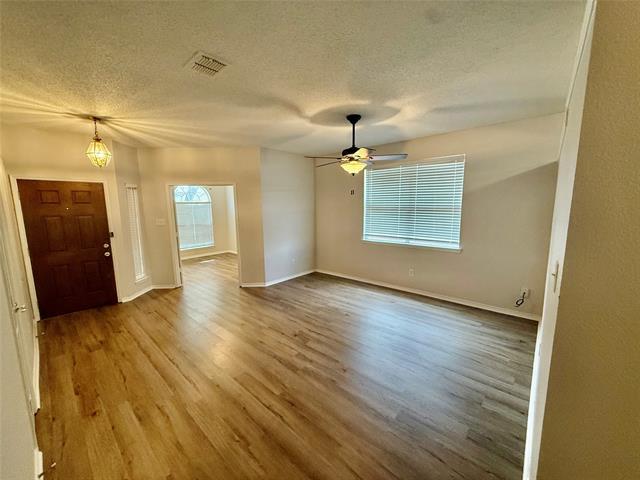 Foto del edificio - 1117 Trinity Trail