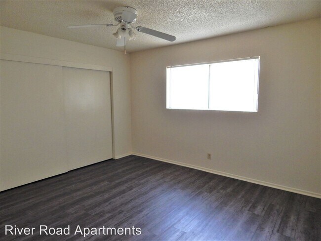 Foto del edificio - 461-587 River Rd