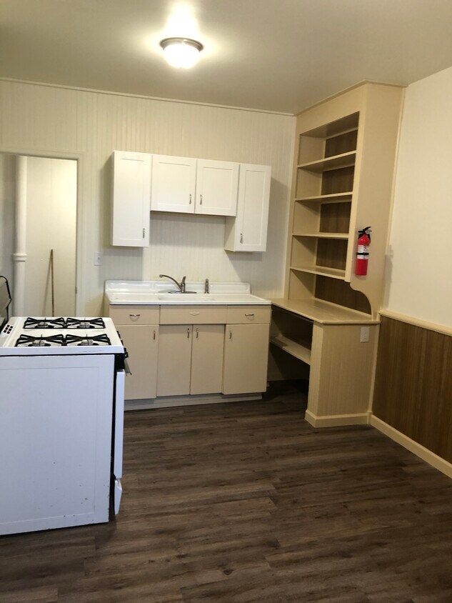 Foto principal - 116 W Slippery Rock St