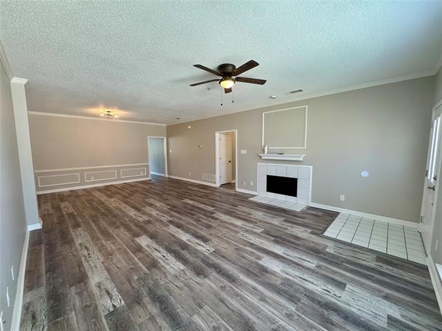 Building Photo - 3500 E Park Blvd