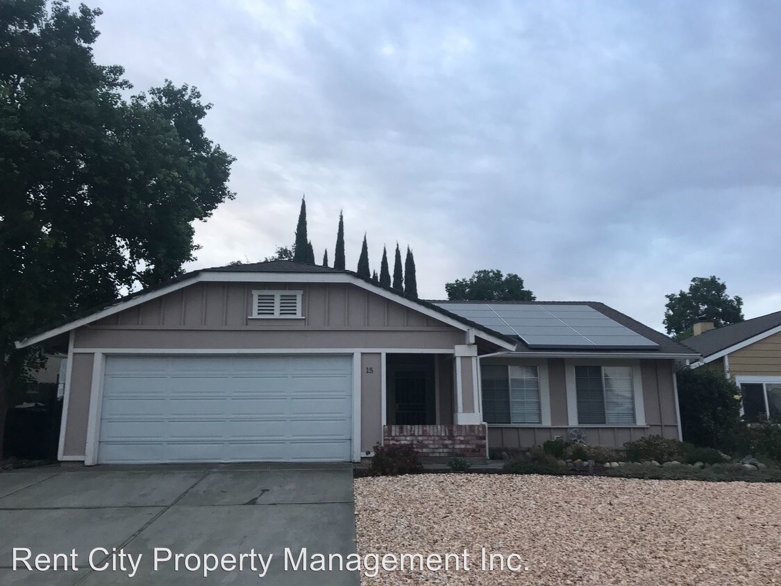 Primary Photo - 3 br, 2 bath House - 15 Ruiz Court