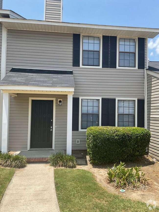 Building Photo - 3929 Miramar Ct