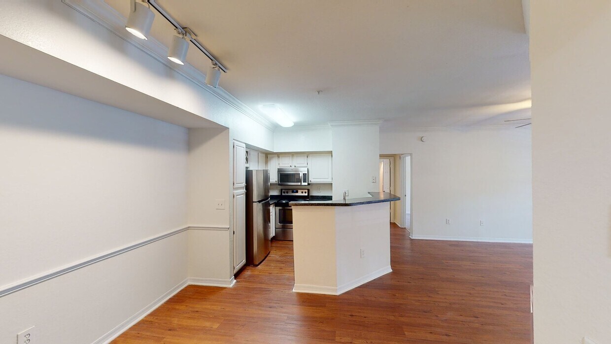 Photo - Ashton at Waterford Lakes Apartments