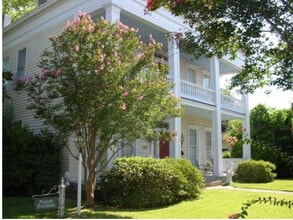 Building Photo - 1105 Harrison St