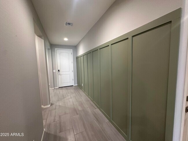 Foto del edificio - 20645 N Gardenia Rd