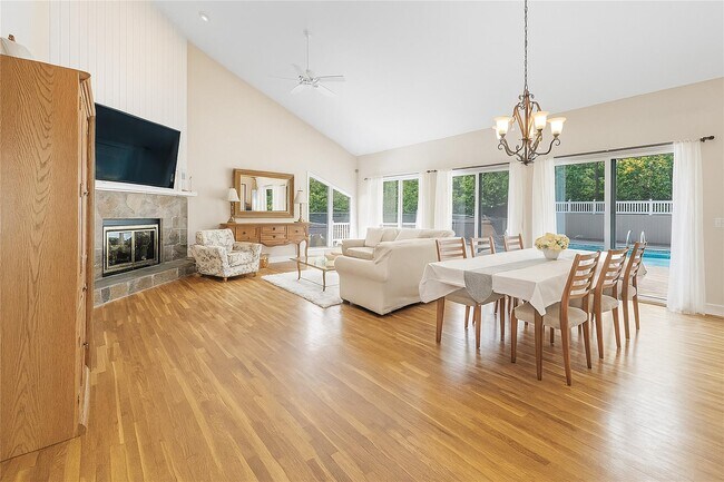 Foto del edificio - 60 Quogue Riverhead Rd