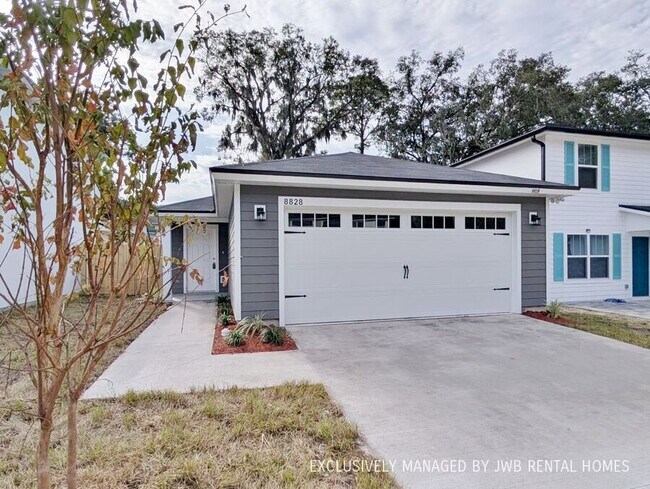Building Photo - 8828 Eaton Ave