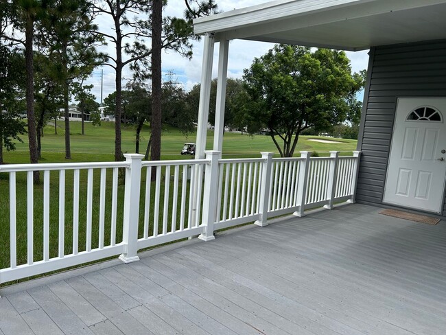 Building Photo - Stunning Move-in Ready 2 Bedrooms 2  bathr...