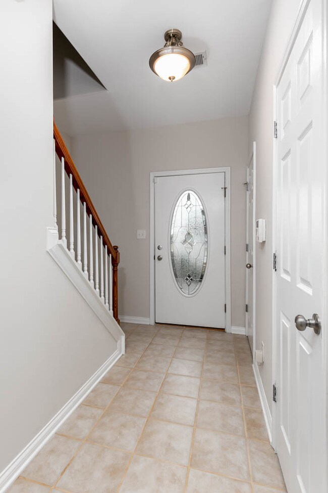 Building Photo - 124 White Oak Trace