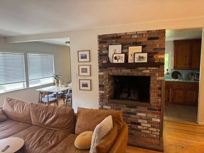 Living Room - 1860 Deloz Ave