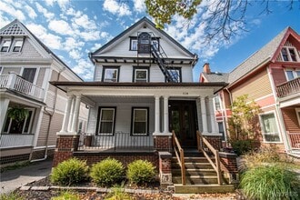 Building Photo - 118 Norwood Ave