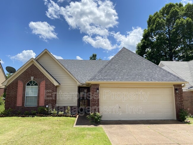Photo - 7125 Showboat Ln House