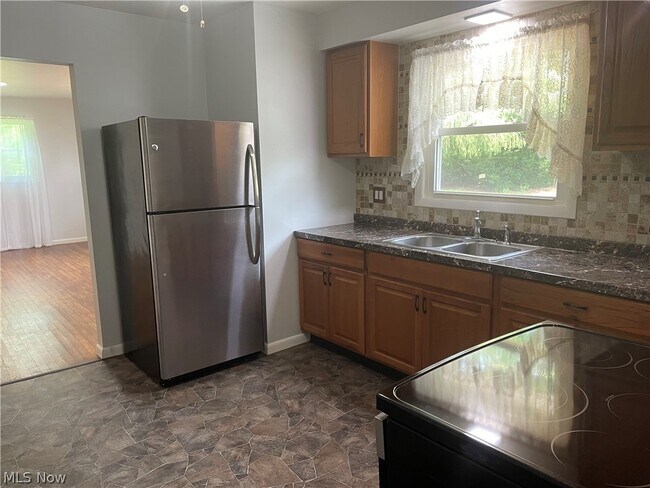 Foto del edificio - 6490 Willow Way